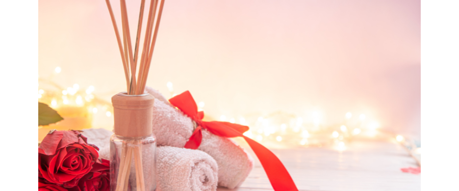 valentines day salon and spa promotion ideas - themed spa items and twinkle lights