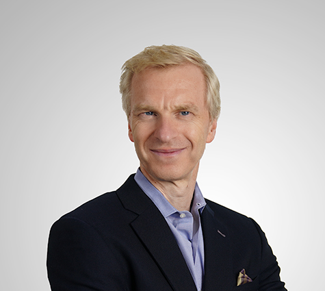 Sebastian Vos headshot